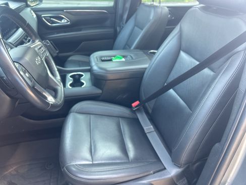 Used 2022 Chevrolet Suburban Z71 AWD/4WD image 12