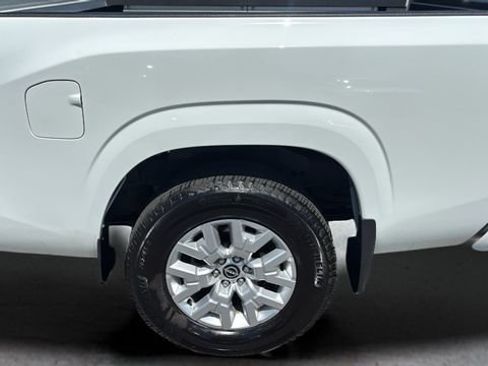 Used 2024 Nissan Frontier SV w/ SV Convenience Package RWD image 34