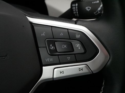 Certified 2025 Volkswagen Taos S image 25