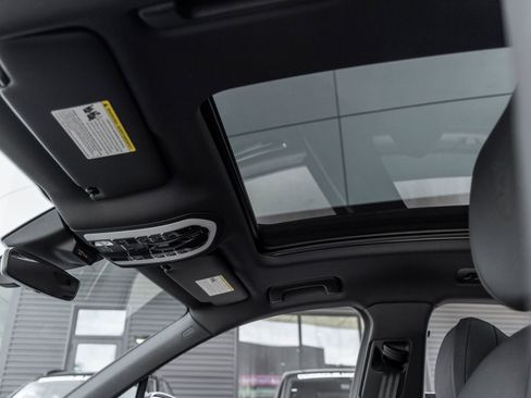 Certified 2026 Porsche Macan S AWD/4WD image 22