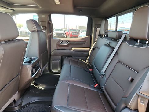 New 2026 GMC Sierra 1500 Denali w/ Denali Reserve Package image 9