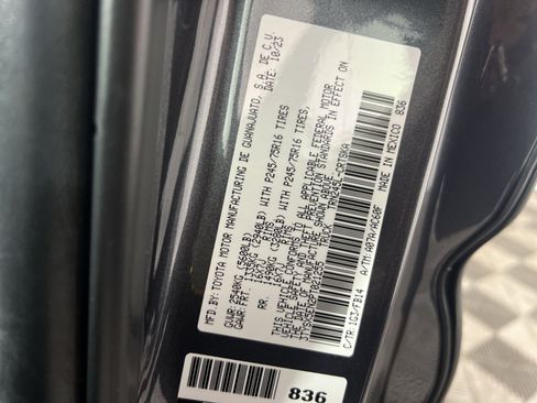 Used 2023 Toyota Tacoma SR w/ SR Convenience Package AWD/4WD image 29