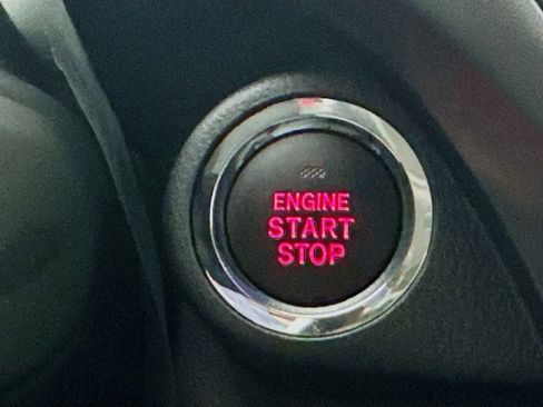 Used 2025 Subaru Crosstrek 2.0i Premium image 18