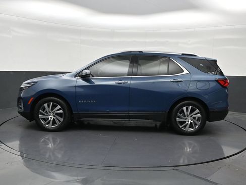 Used 2024 Chevrolet Equinox Premier FWD image 2