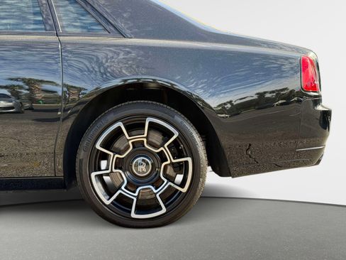 Used 2020 Rolls-Royce Ghost Black Badge image 15