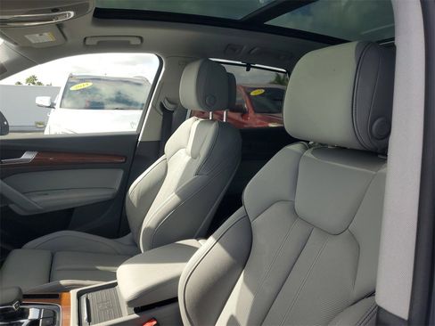 Used 2023 Audi Q5 2.0T Prestige image 17