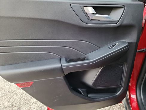 Used 2022 Ford Escape SEL image 35