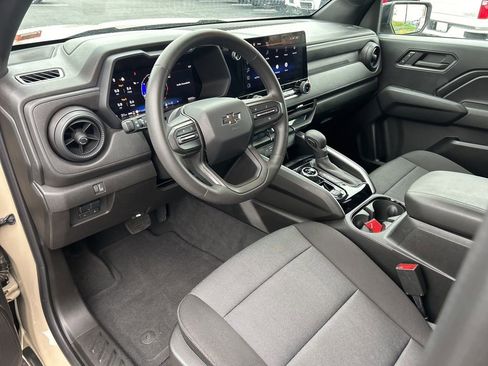 Used 2024 Chevrolet Colorado Trail Boss w/ Advanced Trailering Package AWD/4WD image 20
