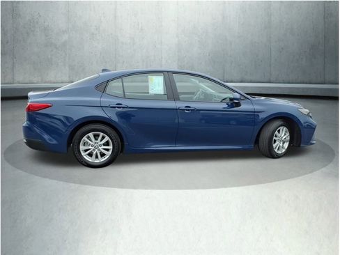 Certified 2025 Toyota Camry LE image 27