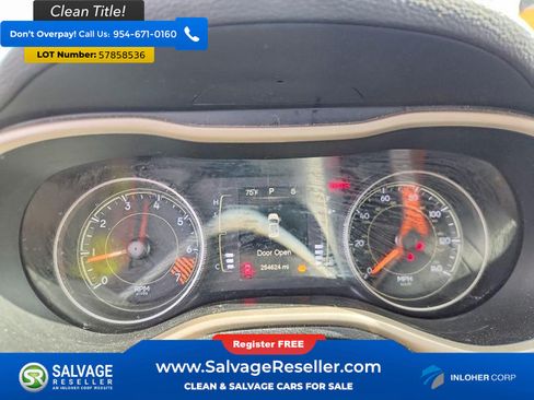 Used 2015 Jeep Cherokee Sport w/ Sport Appearance Group FWD image 12