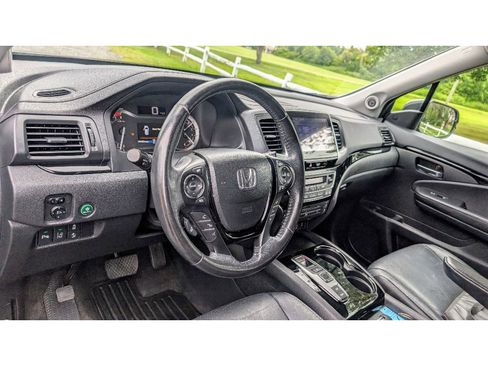 Used 2017 Honda Pilot Elite image 19