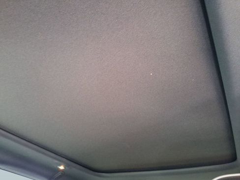 Used 2019 Jeep Grand Cherokee Overland image 14