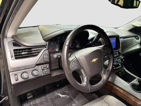 Used 2019 Chevrolet Suburban LS w/ All-Season Package image 9