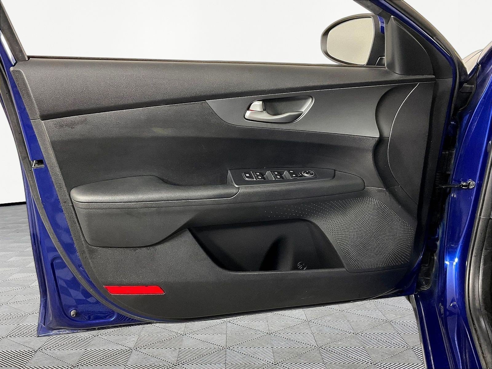 Used 2021 Kia Forte LXS FWD image 20