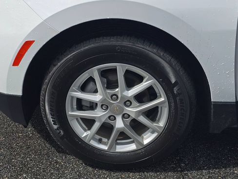 Certified 2024 Chevrolet Equinox LT FWD image 27
