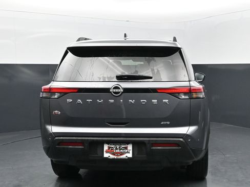 Used 2025 Nissan Pathfinder SV AWD/4WD image 5