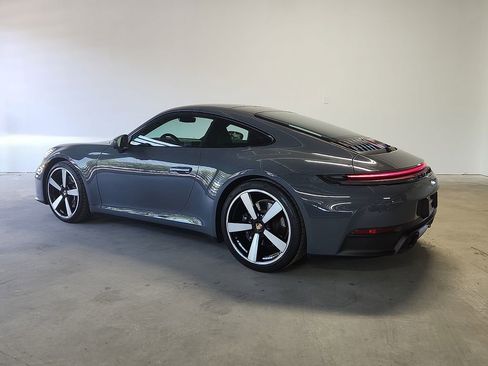 Used 2025 Porsche 911 Carrera RWD image 3