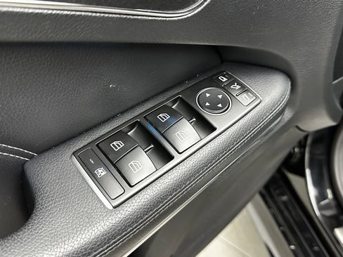 Used 2016 Mercedes-Benz E 350 Sedan w/ Premium Package image 13