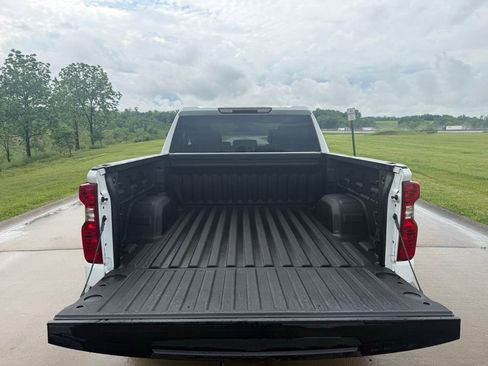 Used 2023 Chevrolet Silverado 1500 LT AWD/4WD image 6