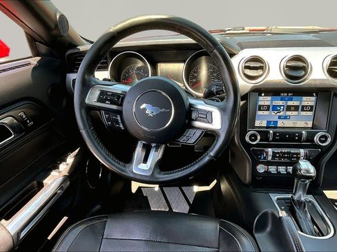Used 2019 Ford Mustang Premium RWD image 8
