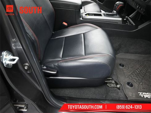 Used 2022 Toyota Tacoma TRD Pro image 33
