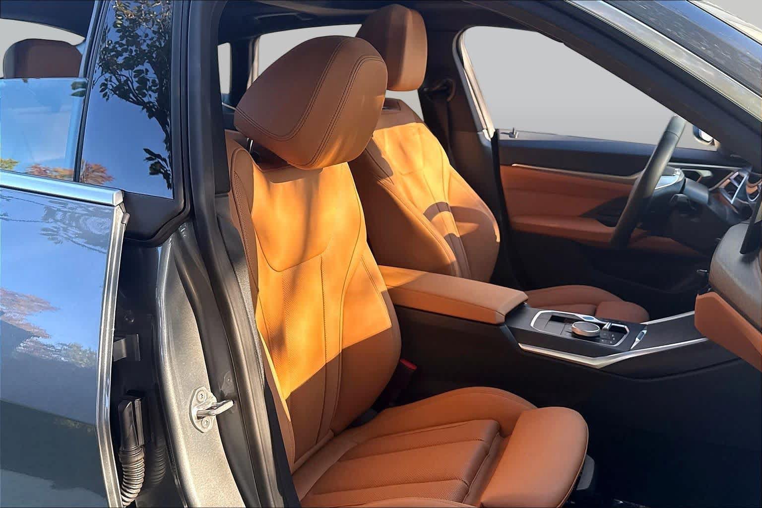 Used 2025 BMW i4 xDrive40i w/ Premium Package AWD/4WD image 8
