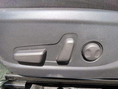 Used 2024 Kia Seltos EX AWD/4WD image 28