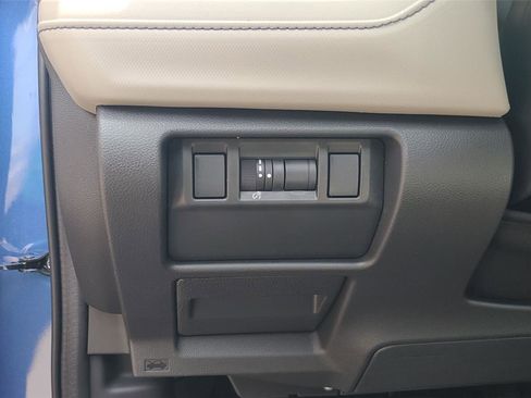 New 2026 Subaru Forester Premium AWD/4WD image 12