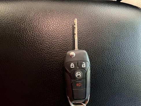 Used 2019 Ford F350 XLT w/ XLT Premium Package AWD/4WD image 21