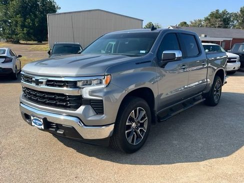Used 2024 Chevrolet Silverado 1500 LT w/ Leather Package RWD image 2