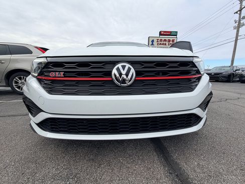 Used 2019 Volkswagen Jetta GLI image 13