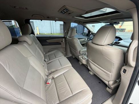 Used 2016 Honda Odyssey Touring image 17