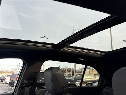 Used 2025 Cadillac XT4 Sport image 19