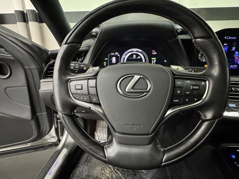 Used 2022 Lexus LS 500h AWD w/ Luxury Package image 27