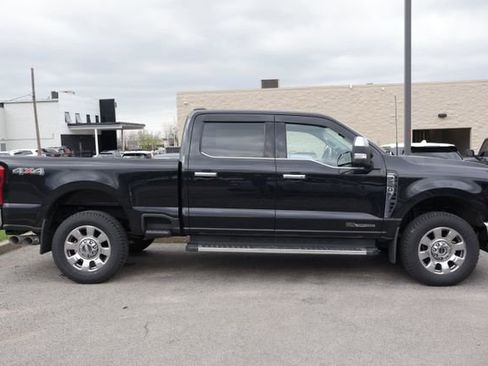Used 2023 Ford F250 Lariat w/ Chrome Package AWD/4WD image 3