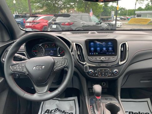 Used 2023 Chevrolet Equinox RS w/ RS Leather Package AWD/4WD image 6