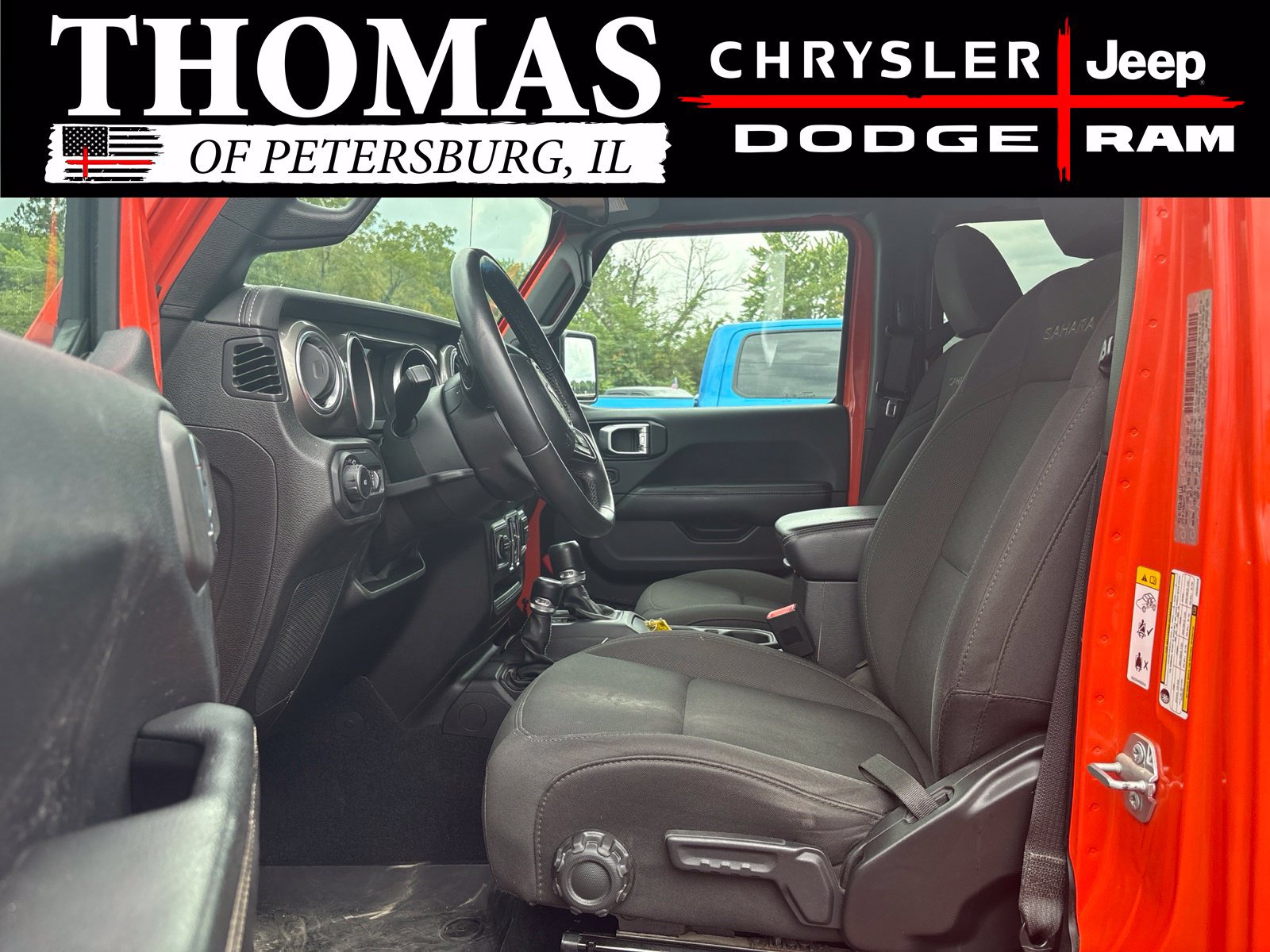 Used 2018 Jeep Wrangler Unlimited Sahara w/ Cold Weather Group AWD/4WD image 10