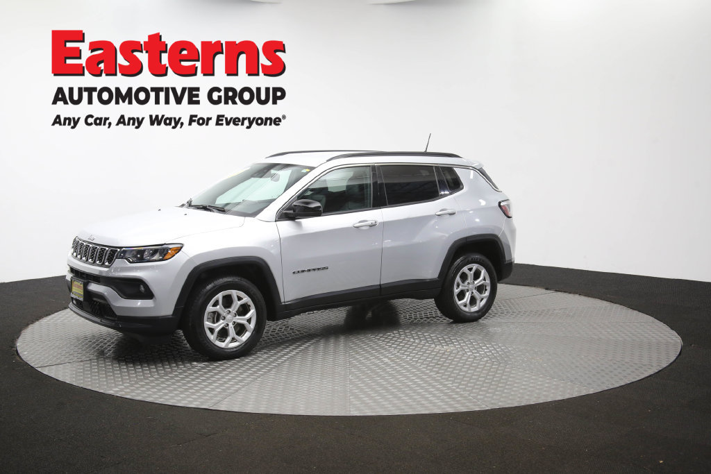 Used 2024 Jeep Compass Latitude AWD/4WD image 60