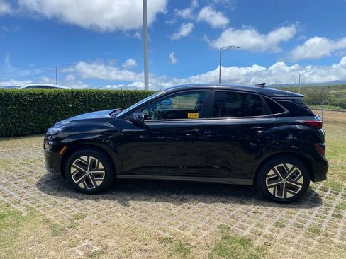 Used 2023 Hyundai Kona SEL w/ Cargo Package FWD image 4