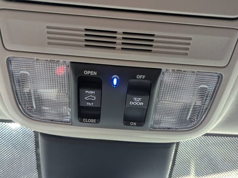 New 2026 Honda Odyssey Touring image 26