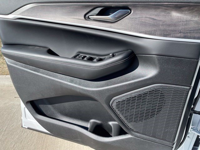New 2026 Jeep Grand Cherokee Altitude AWD/4WD image 13