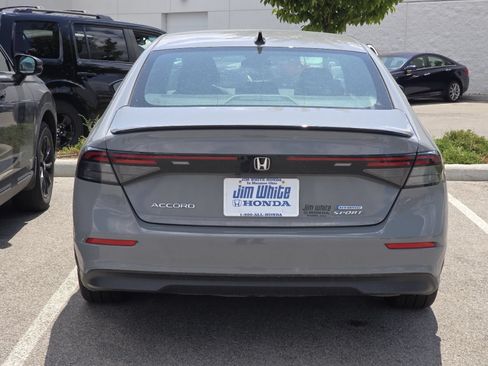 Used 2023 Honda Accord Sport image 6