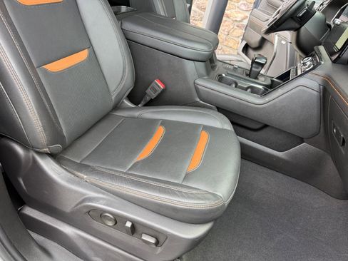 Used 2024 GMC Sierra 1500 AT4 w/ AT4 Premium Package image 12