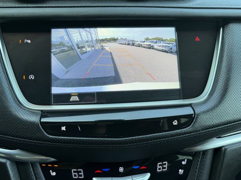 Used 2025 Cadillac XT5 Premium Luxury AWD/4WD image 5