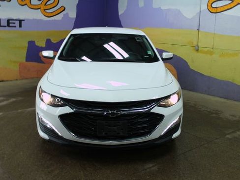 Used 2024 Chevrolet Malibu LT w/ Sport Edition image 3