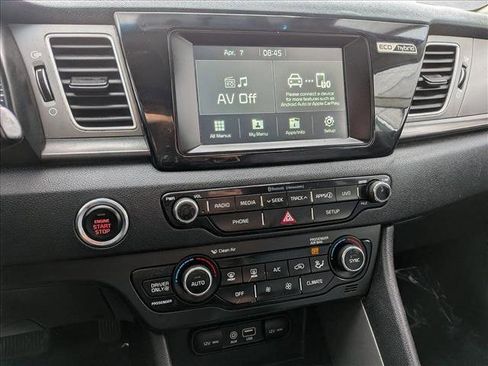 Used 2018 Kia Niro LX FWD image 13