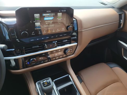 Certified 2025 Nissan Pathfinder Platinum w/ Cargo Package FWD image 3
