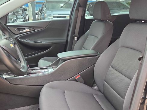 Used 2025 Chevrolet Malibu RS FWD image 15
