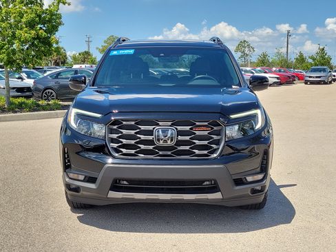 Certified 2023 Honda Passport TrailSport image 2