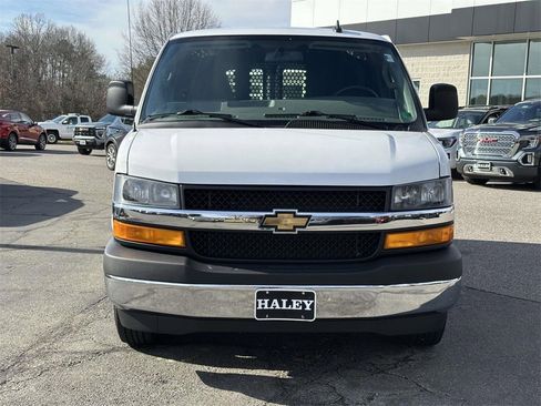 Used 2024 Chevrolet Express 2500 w/ Driver Convenience Package image 21